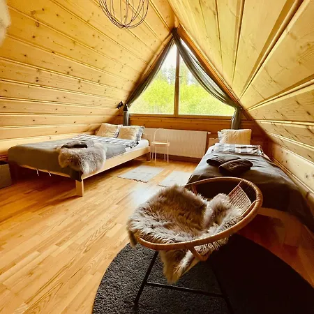 Znak Gor ゲストハウス チョルシュティン